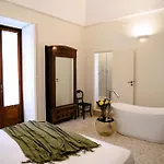 Гостевой дом Palazzo Sozzi Luxury - Antico Splendore Nel Cuore Di Остуни