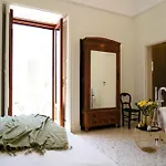 Palazzo Sozzi Luxury - Antico Splendore Nel Cuore Di 3* Остуни