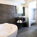 Гостевой дом Palazzo Sozzi Luxury - Antico Splendore Nel Cuore Di Остуни