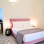 Palazzo Sozzi Luxury - Antico Splendore Nel Cuore Di 3* Остуни
