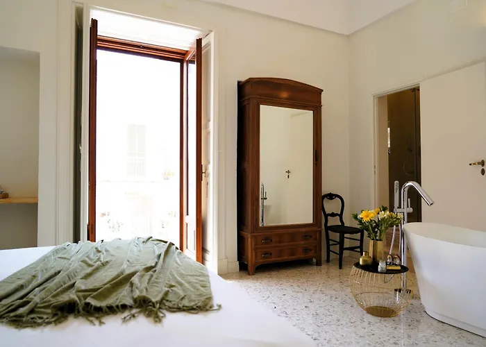 Palazzo Sozzi Luxury - Antico Splendore Nel Cuore Di 3* 奥斯图尼