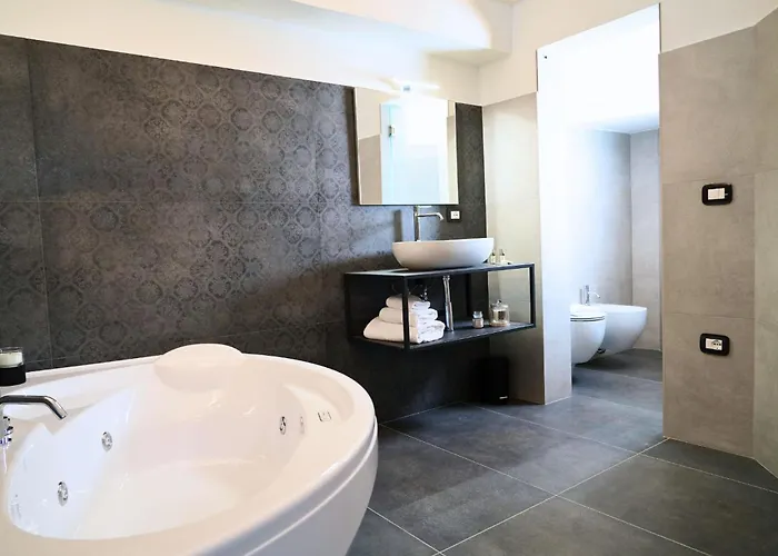 招待所 Palazzo Sozzi Luxury - Antico Splendore Nel Cuore Di 奥斯图尼