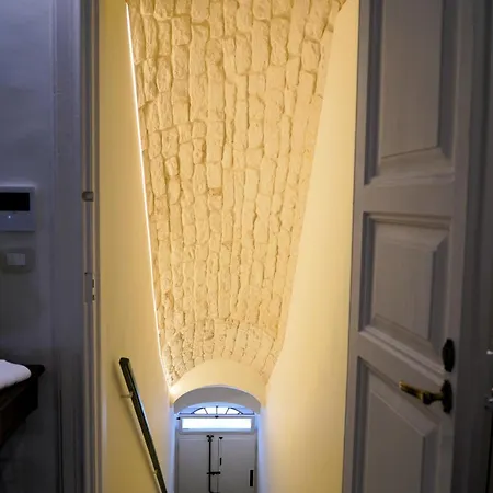 Gasthuis Palazzo Sozzi Luxury - Antico Splendore Nel Cuore Di Ostuni