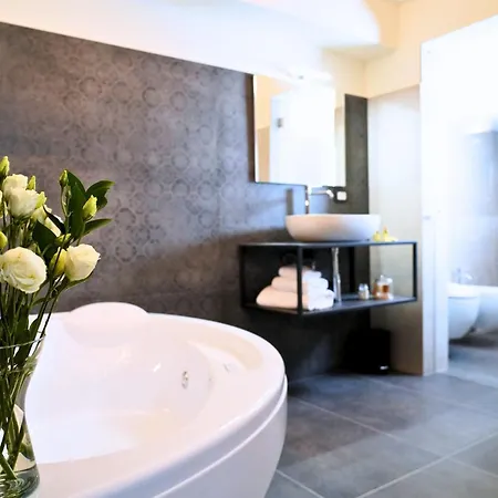 Palazzo Sozzi Luxury - Antico Splendore Nel Cuore Di Affittacamere