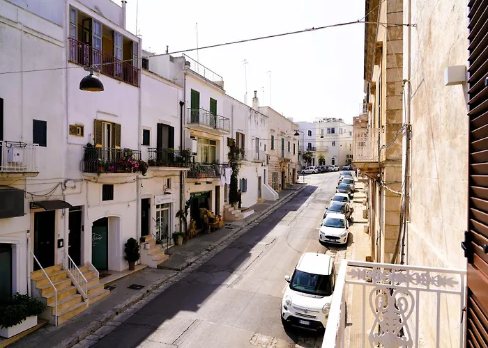 Palazzo Sozzi Luxury - Antico Splendore Nel Cuore Di 3* Ostuni